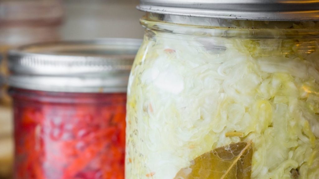 Recipe for lacto-fermented cabbage (sauerkraut)