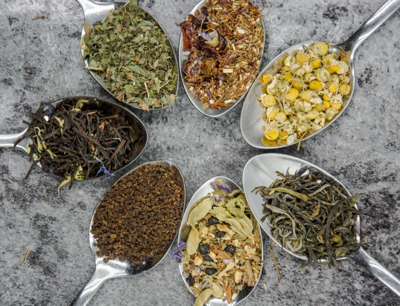Herbal tea for flavoring kombuchang kombucha