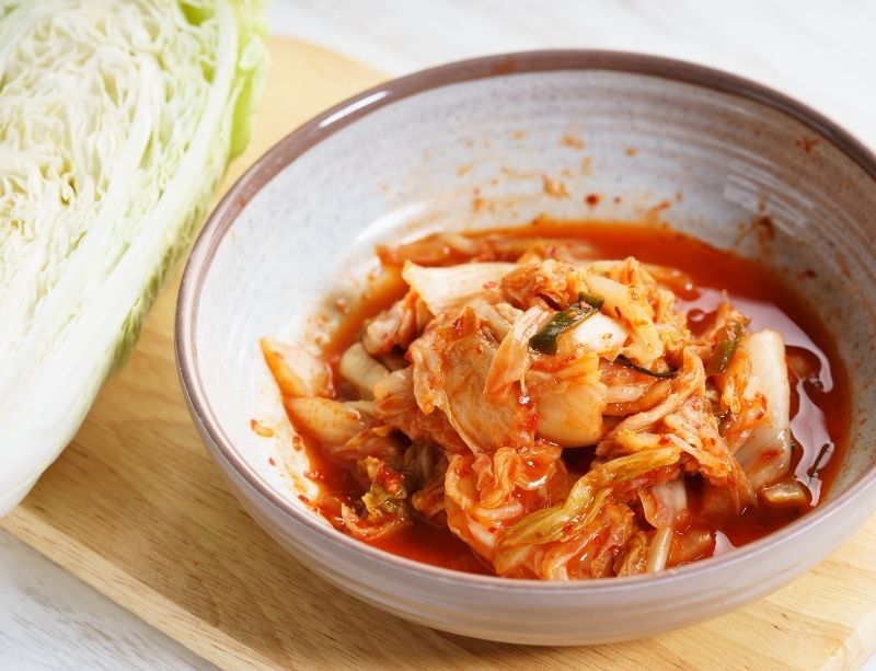 Kimchi maison lacto-fermenté