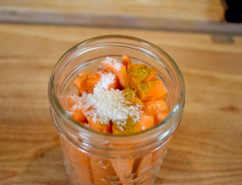 Fermented carrots in brine