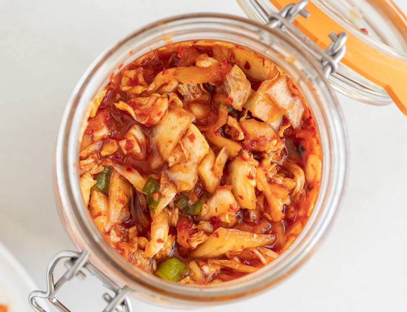 Kimchi dans une jarre