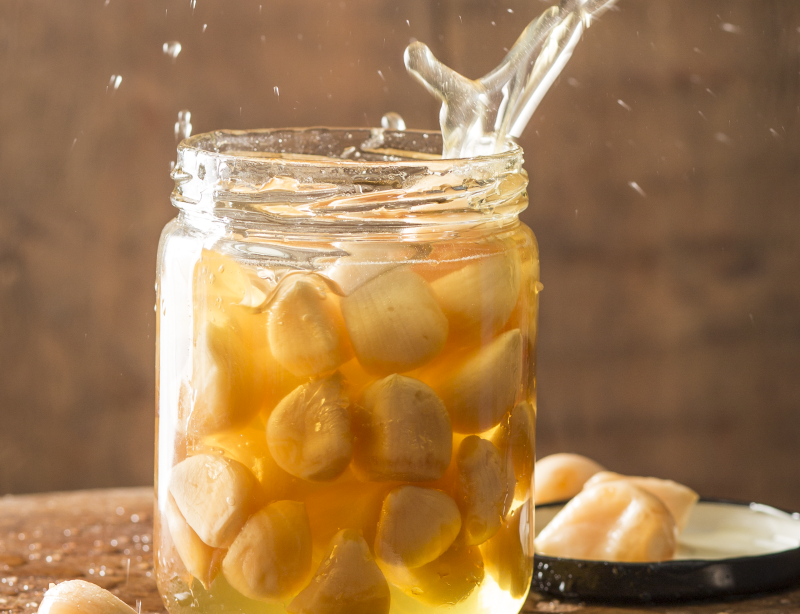 ail fermente miel-800x613